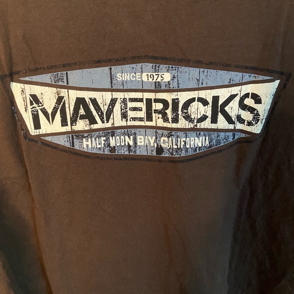 Mavericks, Half Moon Bay, California Long Sleeve T-shirt Men Sz Large Surf Waves